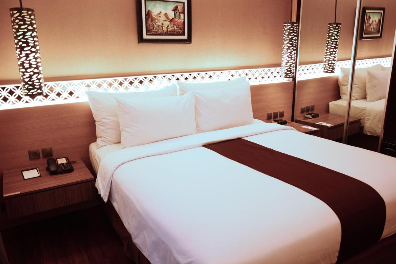 Hotel Ramada By Wyndham Bali Sunset Road Kuta Seminyak Zewnętrze zdjęcie